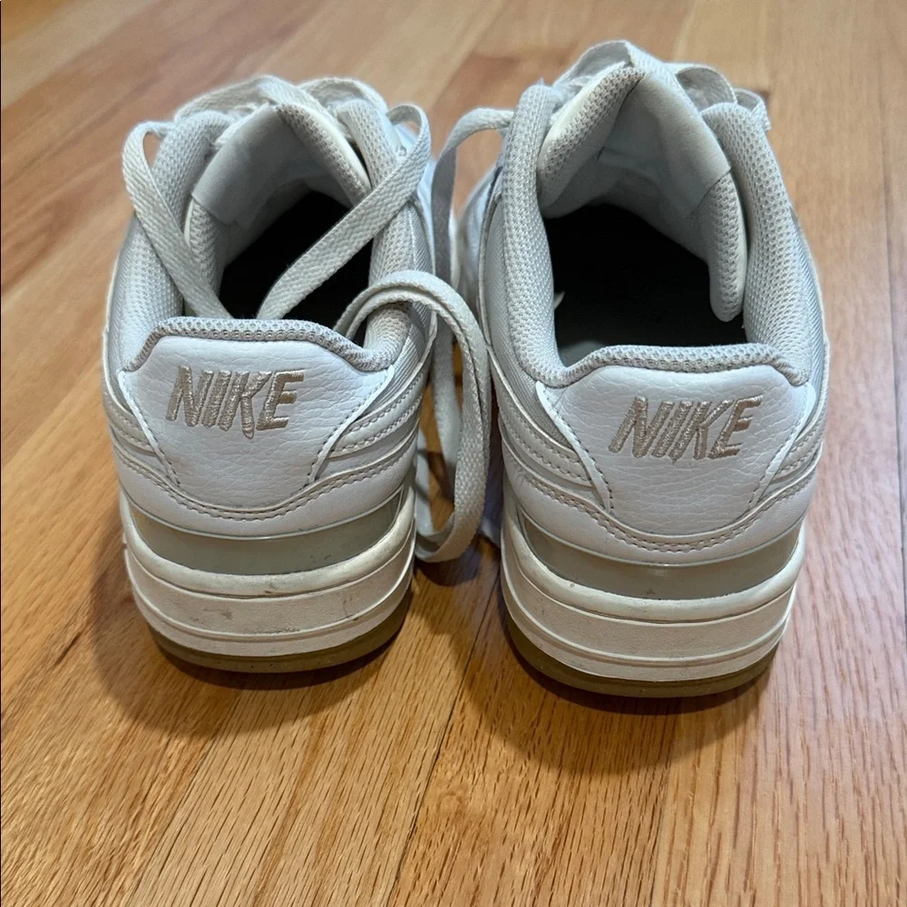 Nike Gamma Force Women’s Sneakers — White Light Bone Sanddrift Phantom — Size 10